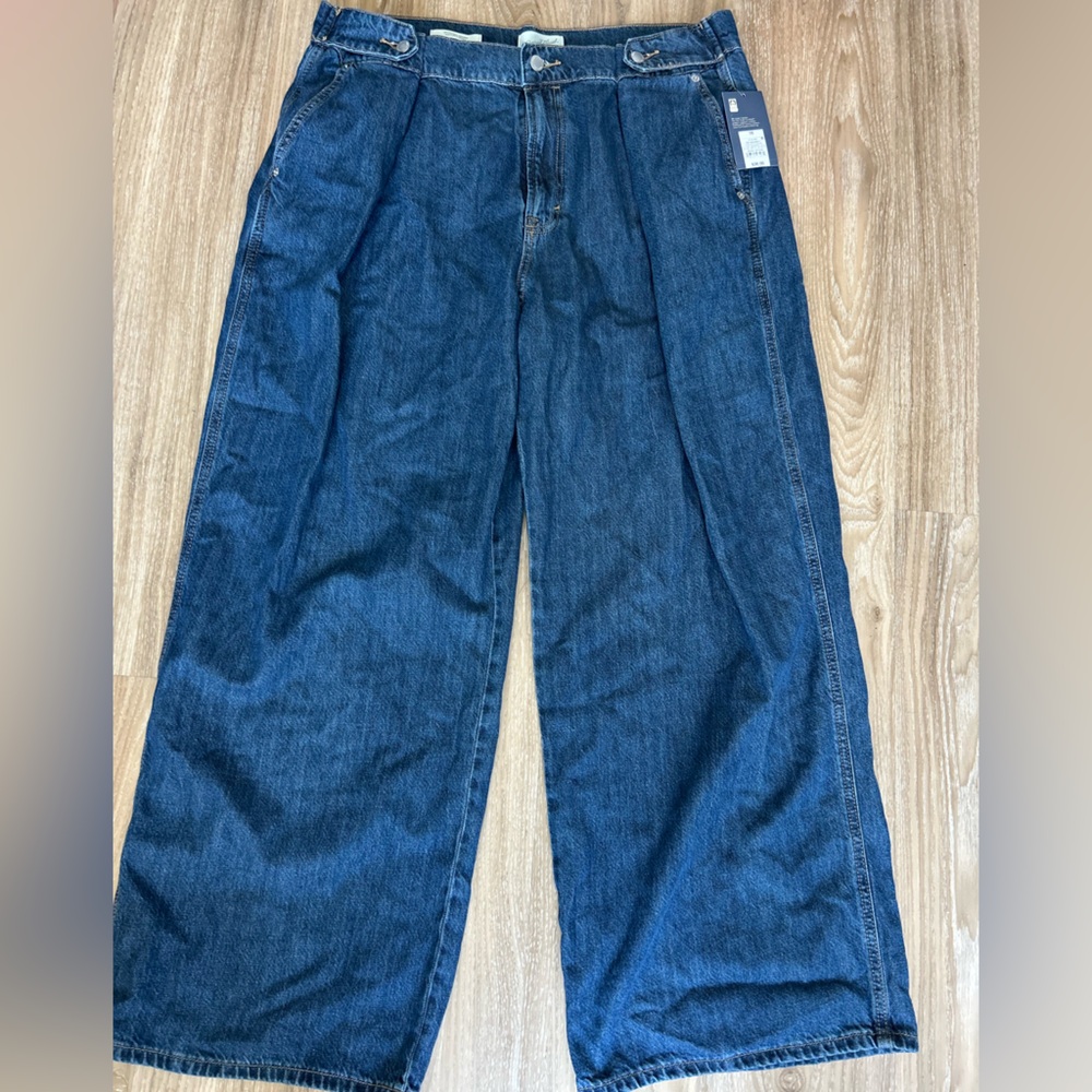Universal Thread Blue Flare Wide Leg Jeans